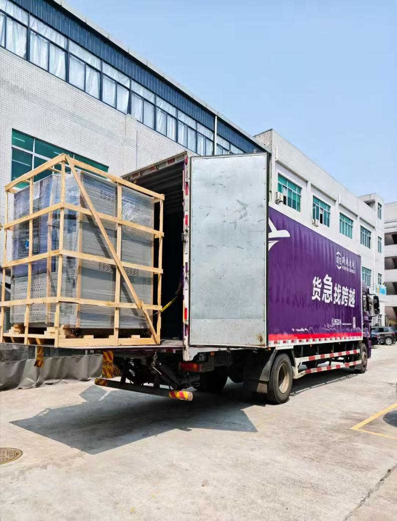 裝車出發(fā) 裝車出發(fā)